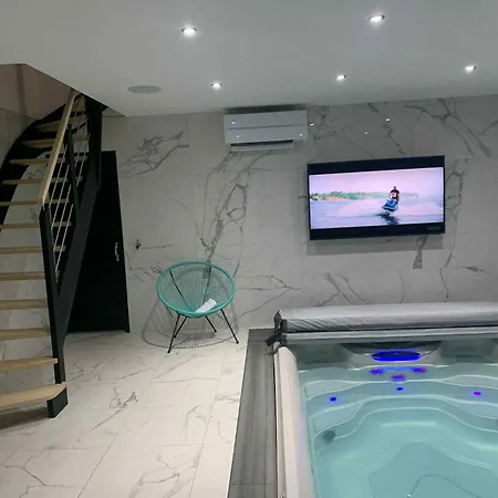 Grange&lodge Couette-café Chavelot